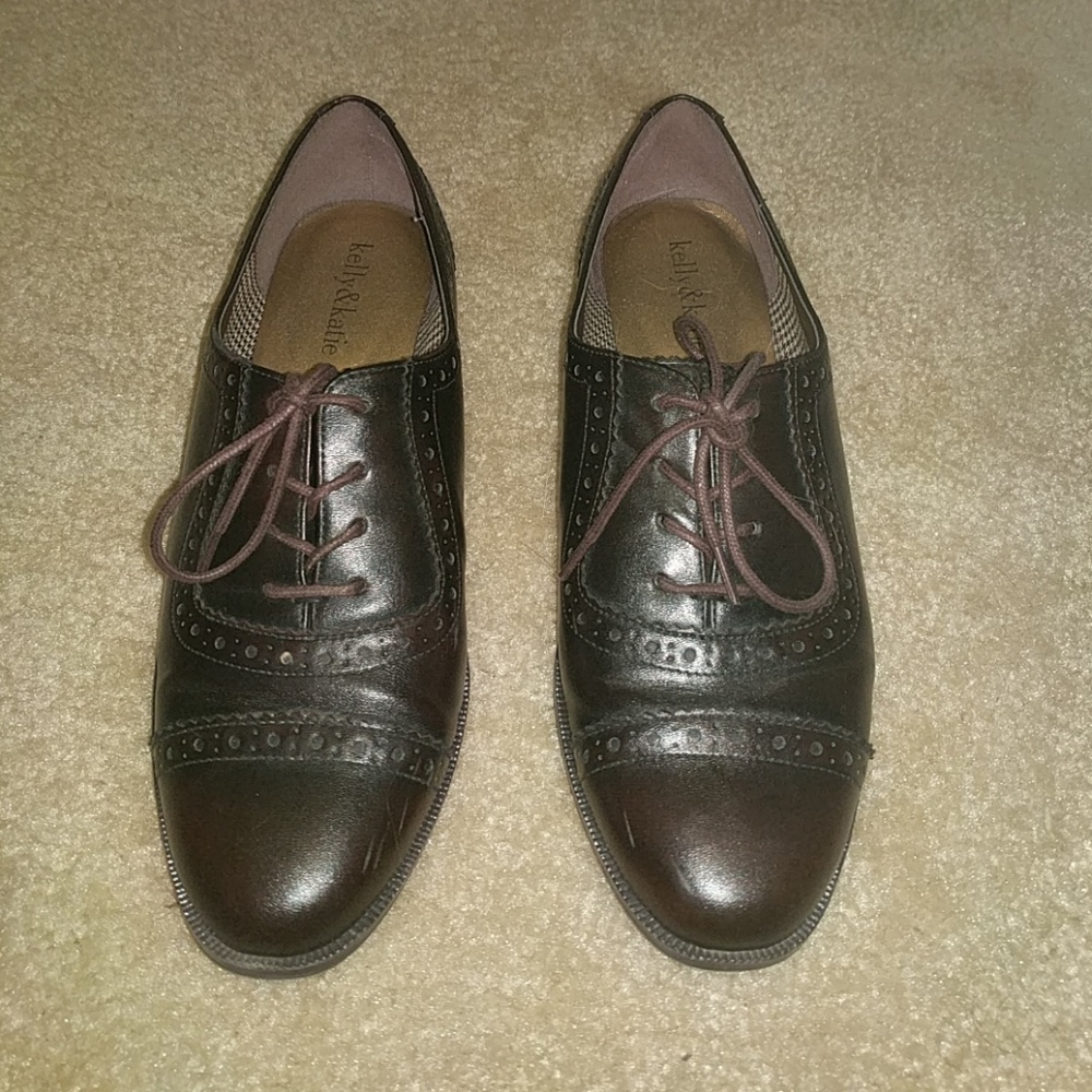 Kelly & Katie 8.5 Dark Brown Wingtip Shoes